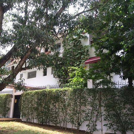 Residence Le Flamboyant Abidjan Exterior photo
