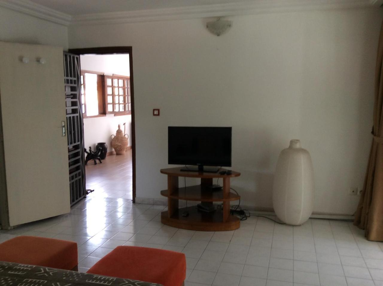 Residence Le Flamboyant Abidjan Exterior photo