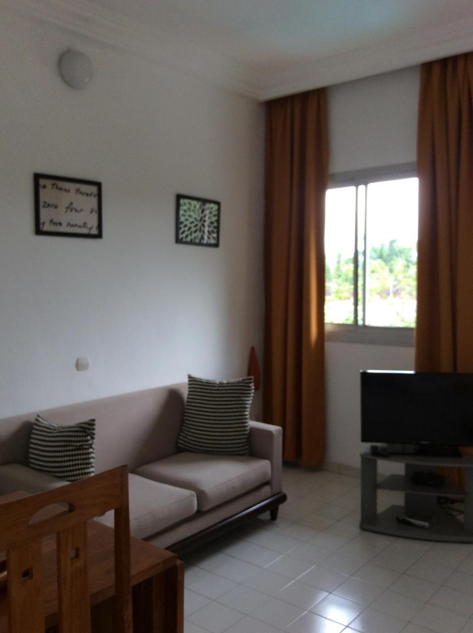 Residence Le Flamboyant Abidjan Exterior photo
